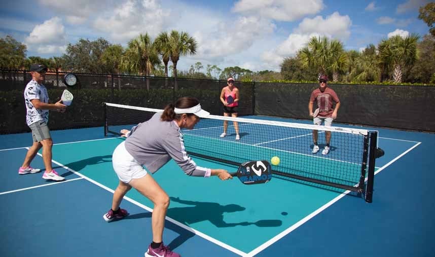 How to play pickleball