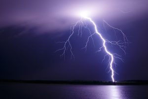 __opt__aboutcom__coeus__resources__content_migration__mnn__images__2016__10__cloud-ground-lightning-f71bba67383949648b1e519588c26342